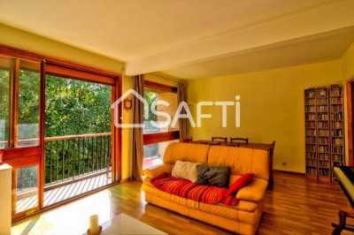 Apartment For Sale in Dreux, France