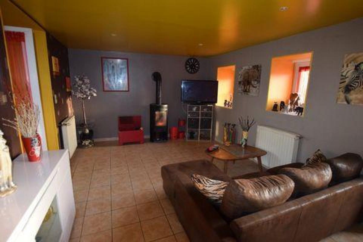 Picture of Home For Sale in Louargat, Bretagne, France
