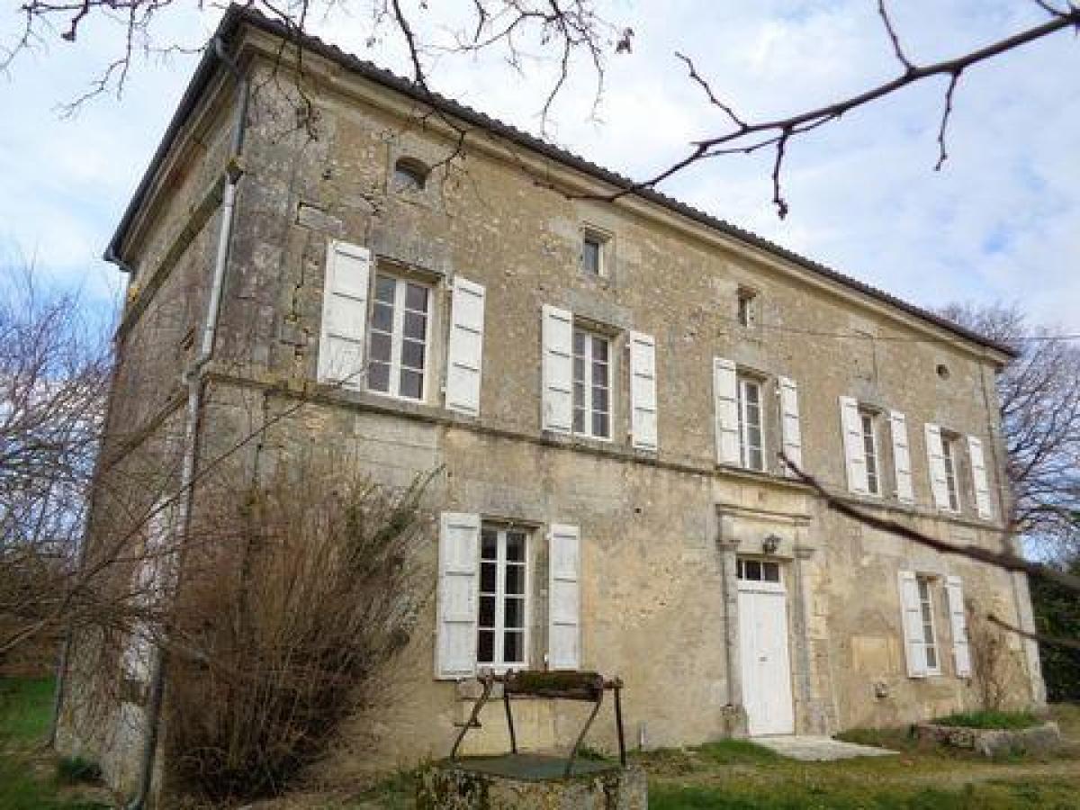 Picture of Home For Sale in Angouleme, Poitou Charentes, France