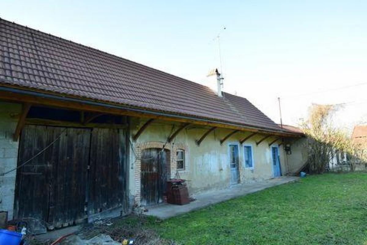 Picture of Home For Sale in Louhans, Bourgogne, France