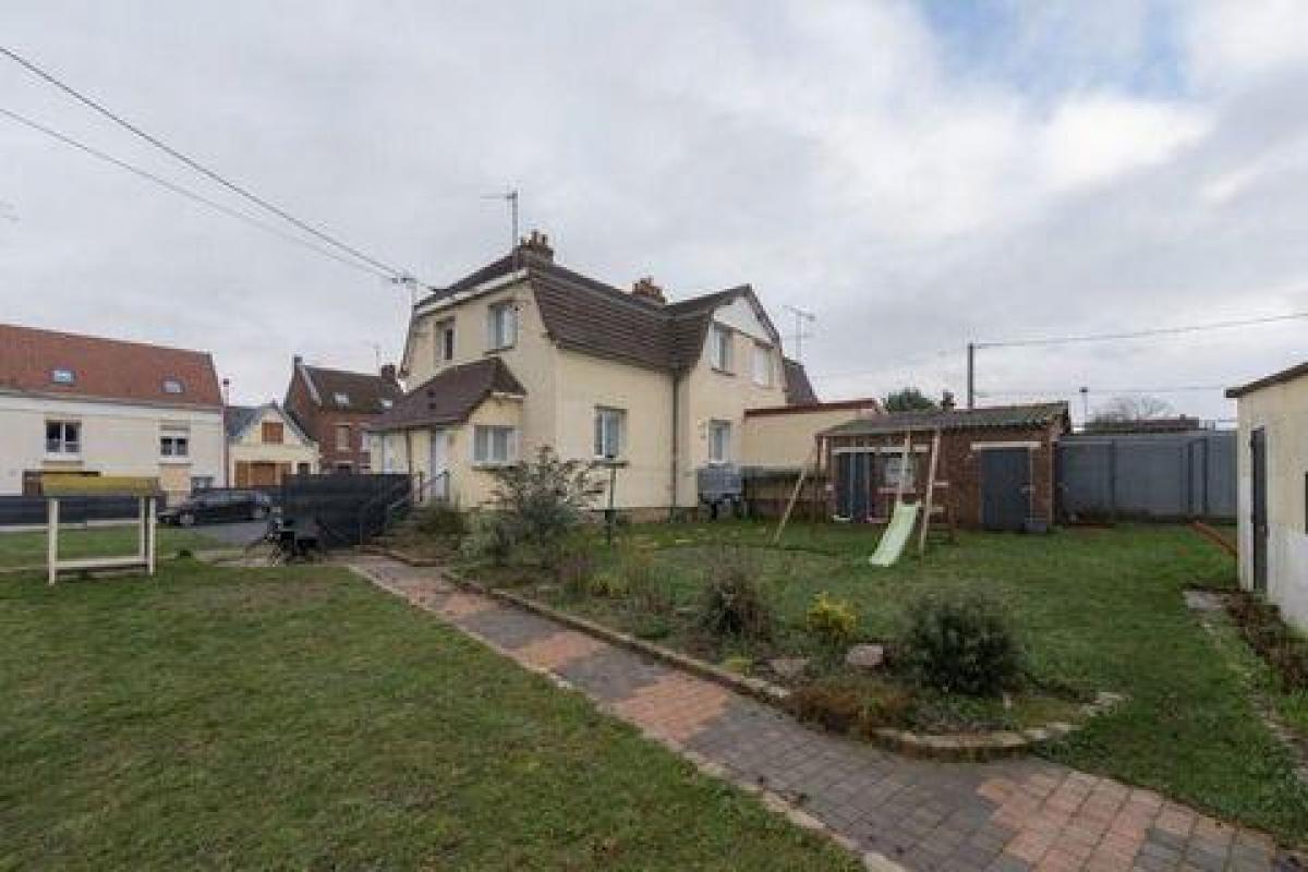 Picture of Home For Sale in Longueau, Picardie, France