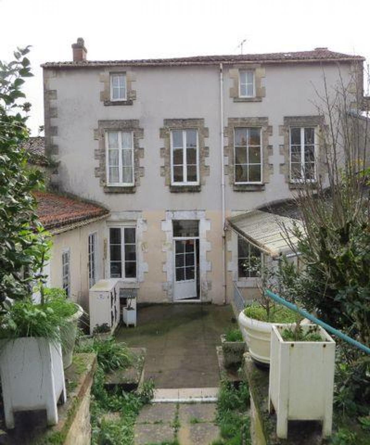 Picture of Home For Sale in La Chataigneraie, Pays De La Loire, France