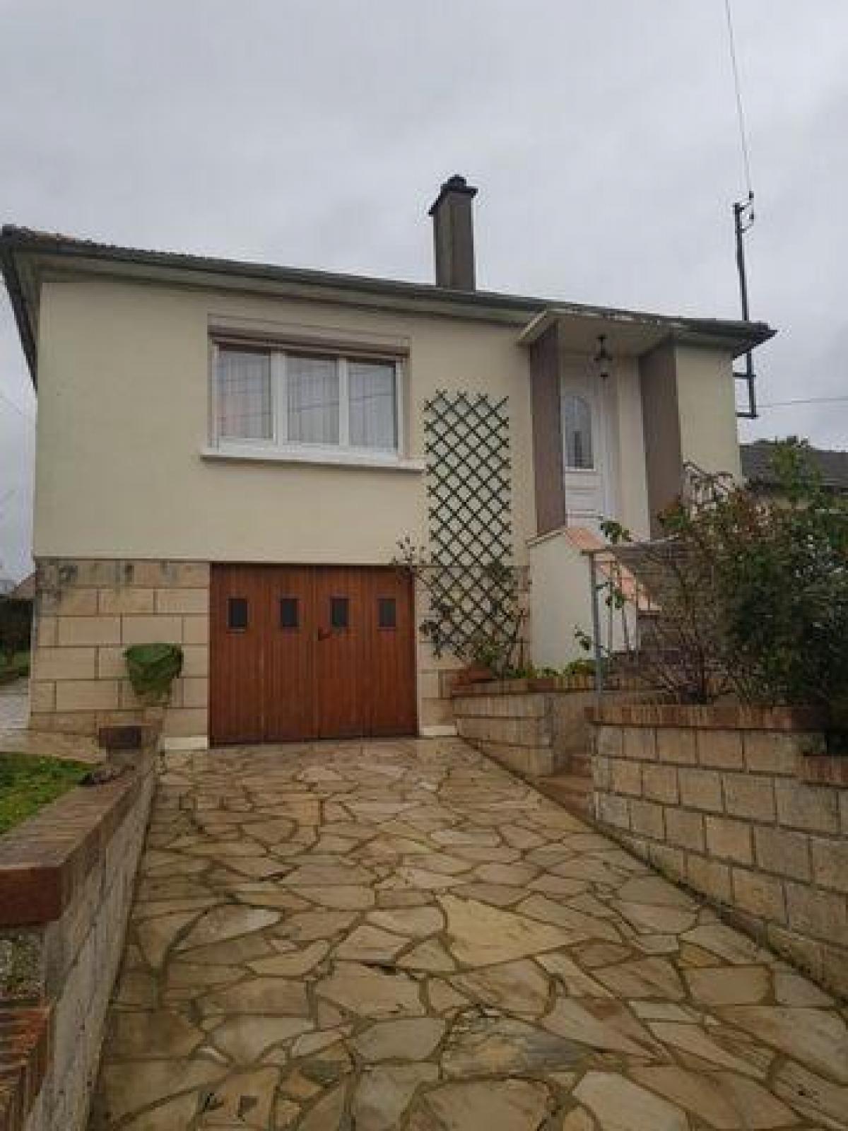 Picture of Home For Sale in Montataire, Picardie, France