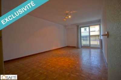 Apartment For Sale in Grasse, France