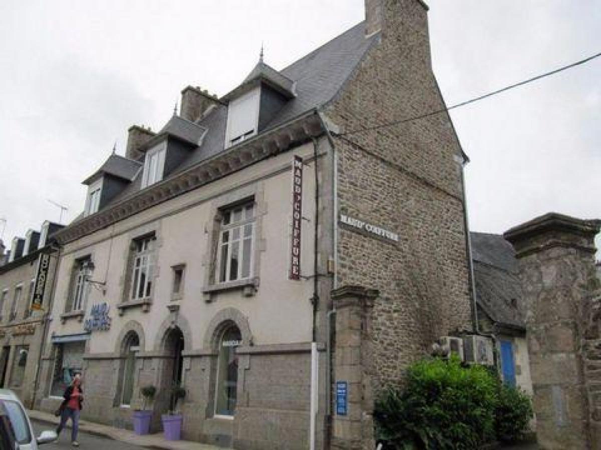 Picture of Home For Sale in Quintin, Bretagne, France