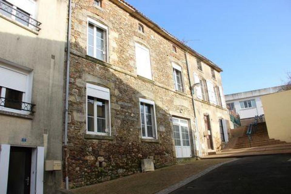 Picture of Home For Sale in La Chataigneraie, Pays De La Loire, France