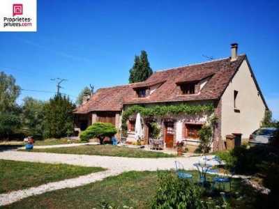 Farm For Sale in Douchy, France