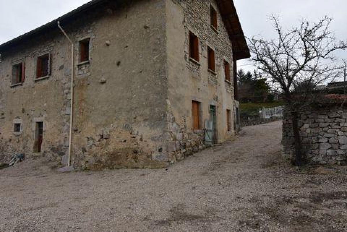 Picture of Home For Sale in Beaux, Auvergne, France