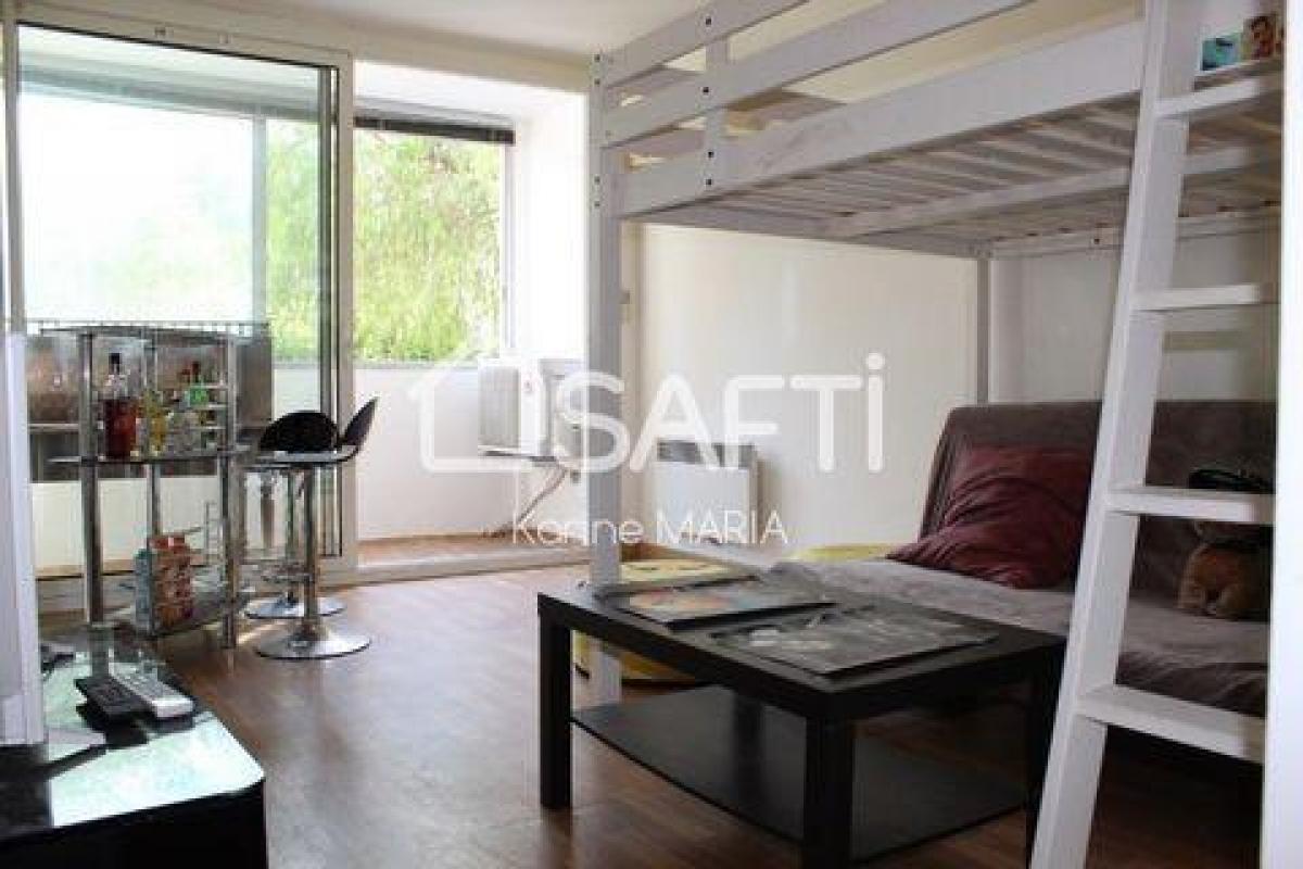 Picture of Apartment For Sale in Aubagne, Provence-Alpes-Cote d'Azur, France