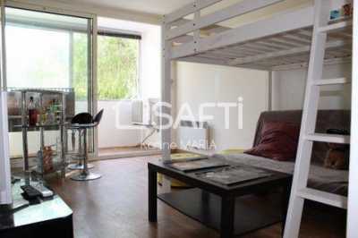 Apartment For Sale in Aubagne, France