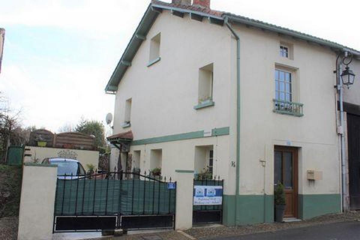 Picture of Home For Sale in L'Isle Jourdain, Poitou Charentes, France