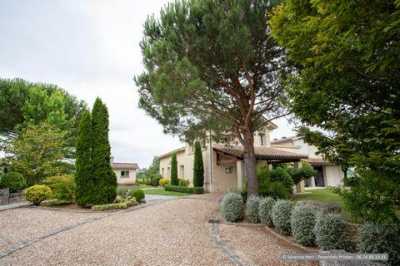 Home For Sale in Bourg, France