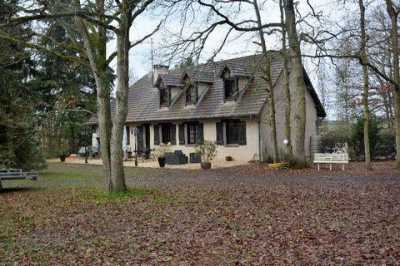 Home For Sale in Saint-Martin-de-Nigelles, France