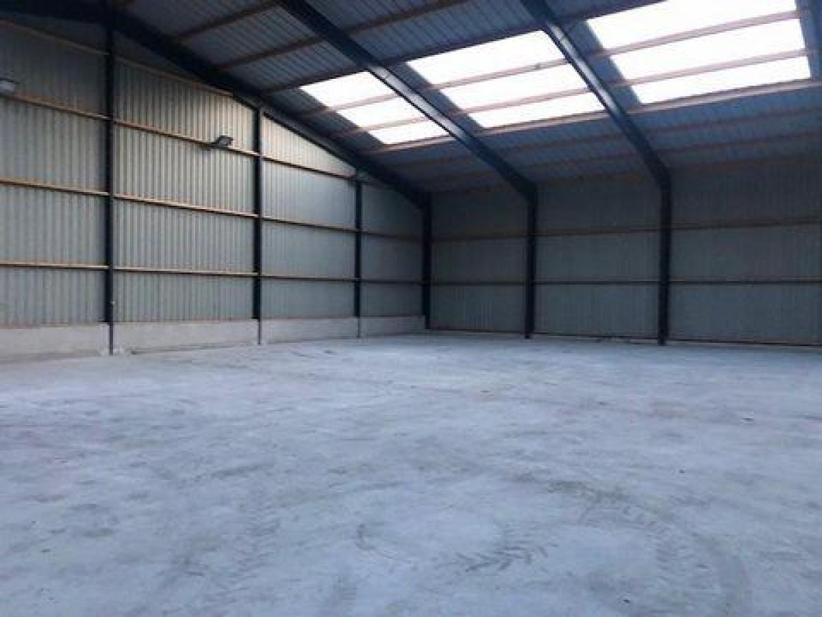 Picture of Office For Sale in Landivisiau, Bretagne, France