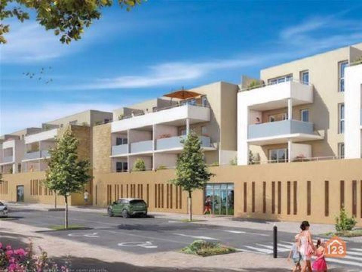 Picture of Condo For Sale in Miramas, Provence-Alpes-Cote d'Azur, France