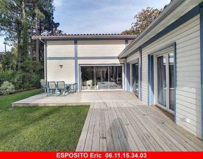 Home For Sale in Biscarrosse, France