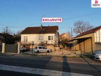 Home For Sale in Amilly, France