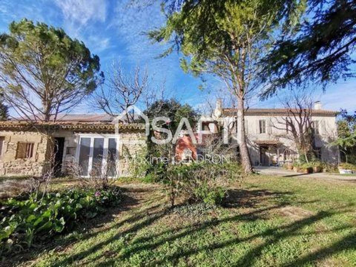 Picture of Home For Sale in Graveson, Provence-Alpes-Cote d'Azur, France