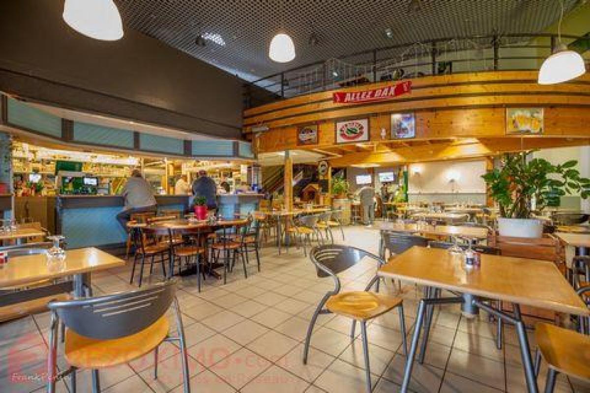 Picture of Retail For Sale in Dax, Landes, France