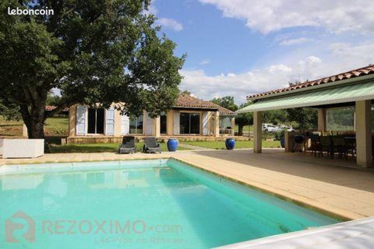 Picture of Home For Sale in RIANS, Cote d'Azur, France