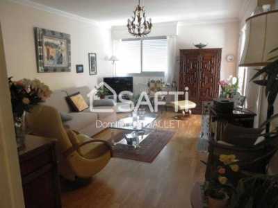 Apartment For Sale in Nimes, France