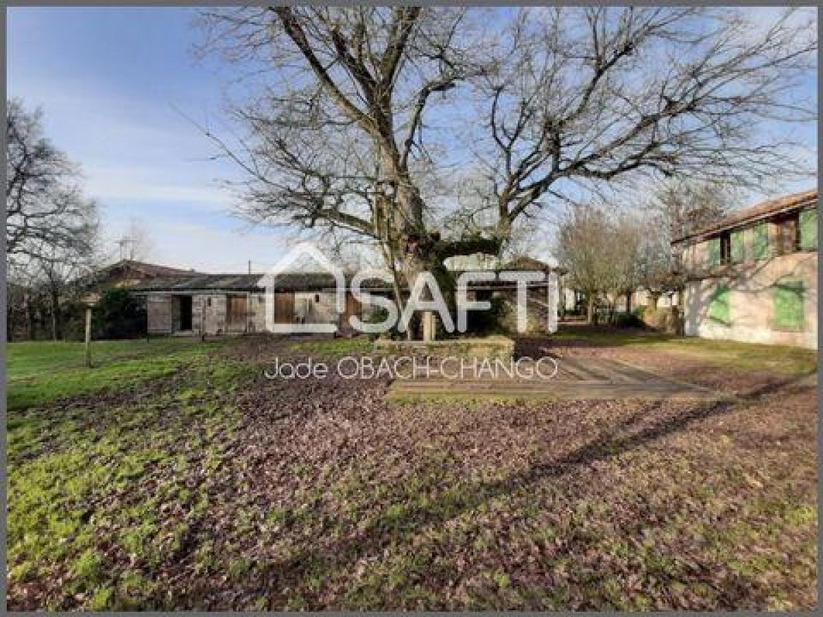 Picture of Home For Sale in Adilly, Poitou Charentes, France