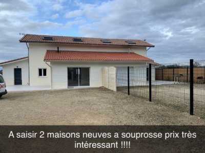 Home For Sale in Souprosse, France