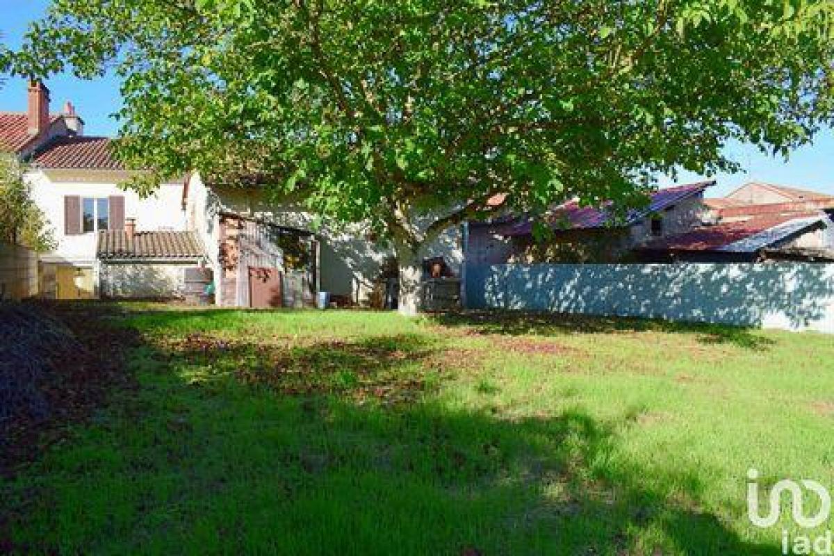 Picture of Home For Sale in Availles Limouzine, Poitou Charentes, France