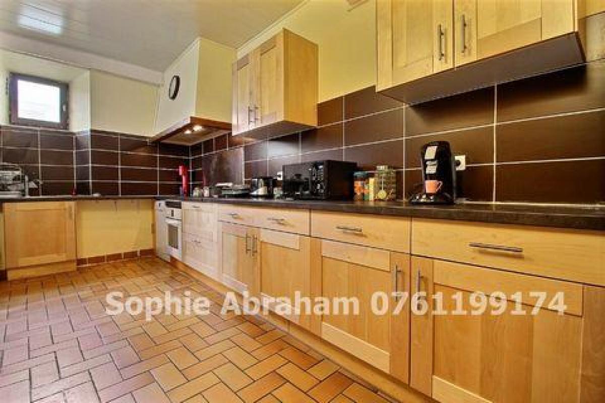 Picture of Home For Sale in Angerville, Centre, France