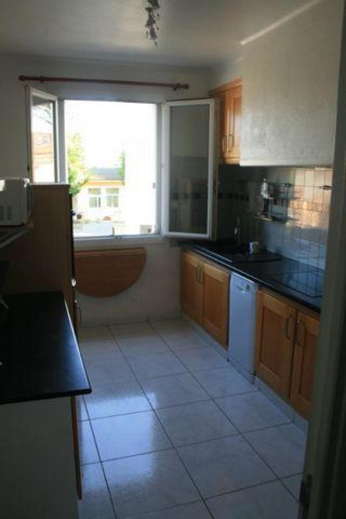 Picture of Apartment For Sale in Marignane, Provence-Alpes-Cote d'Azur, France