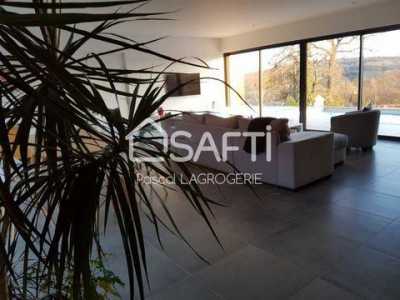 Home For Sale in Saint-Junien, France