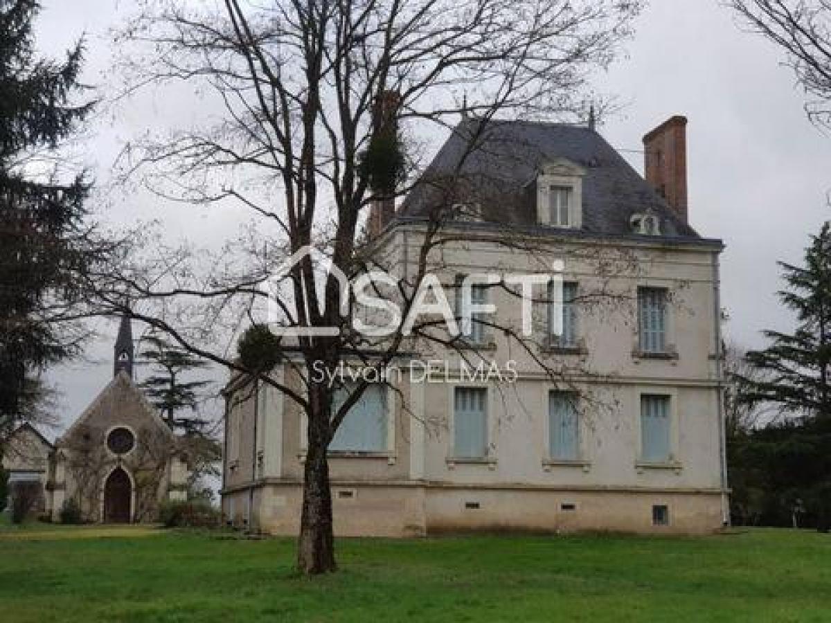 Picture of Home For Sale in Loches, Centre, France