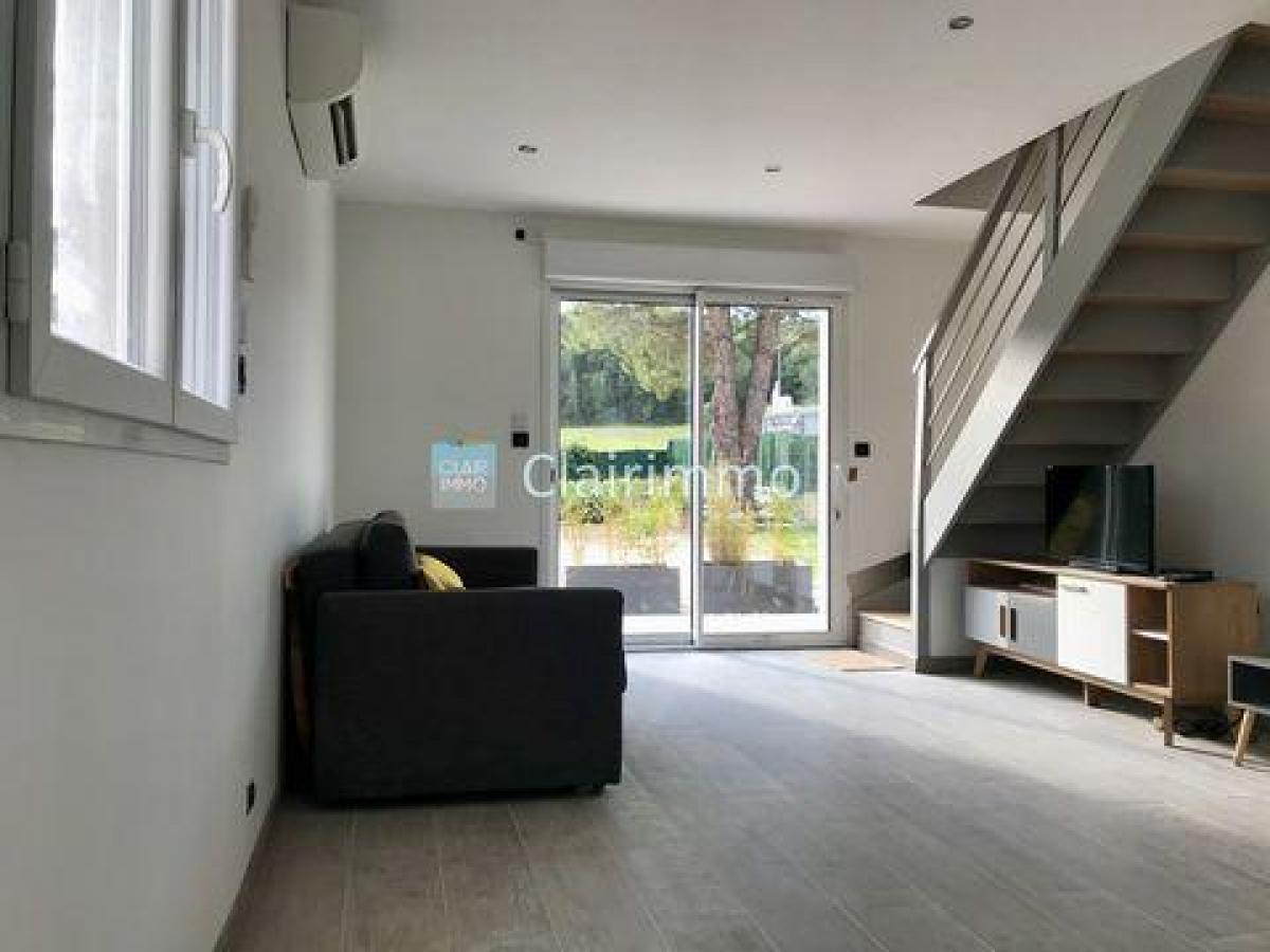 Picture of Apartment For Rent in Le Rove, Provence-Alpes-Cote d'Azur, France