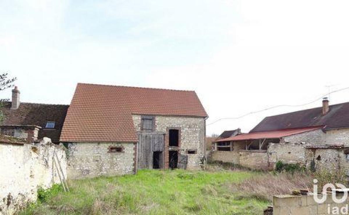 Picture of Home For Sale in Joigny, Bourgogne, France