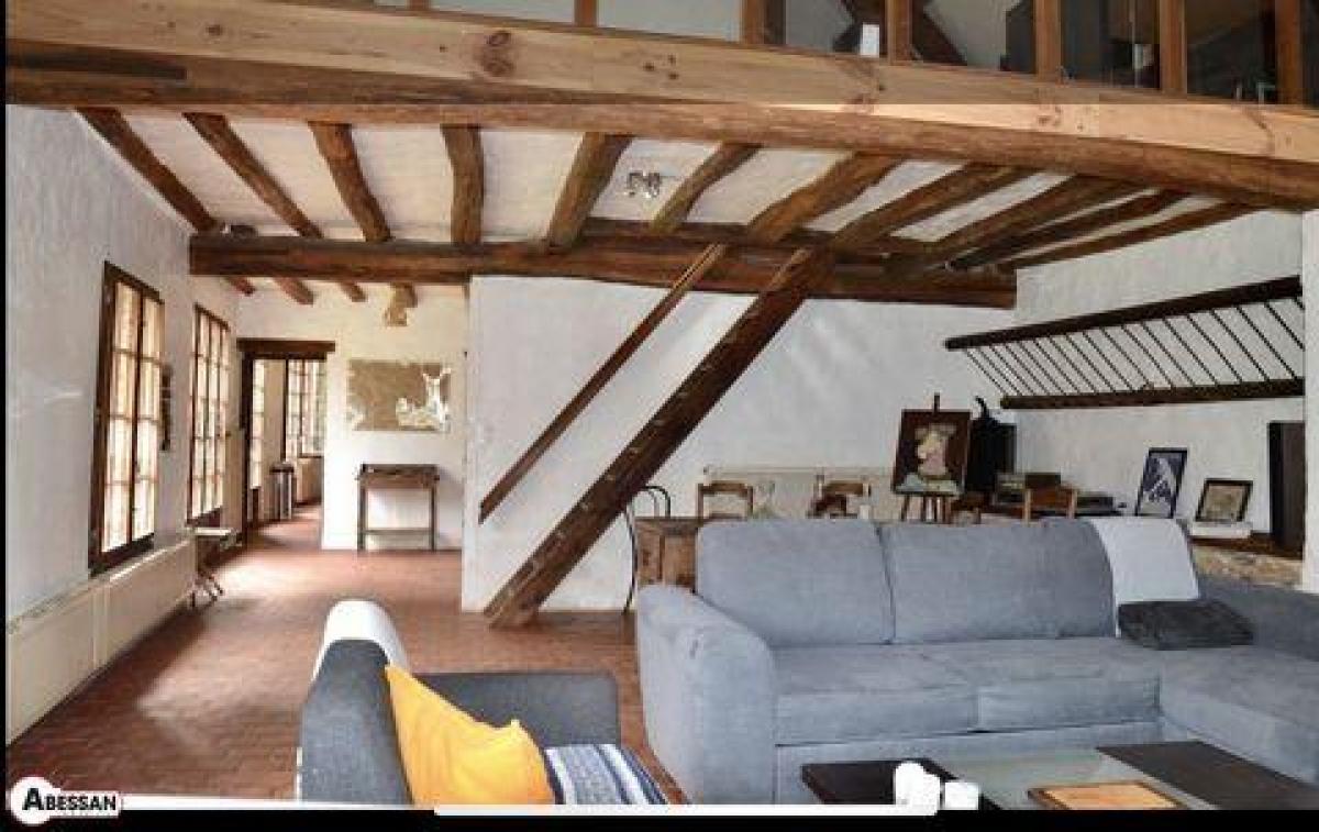Picture of Home For Sale in Clermont, Picardie, France