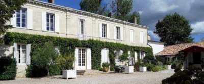 Farm For Sale in Loupiac, France