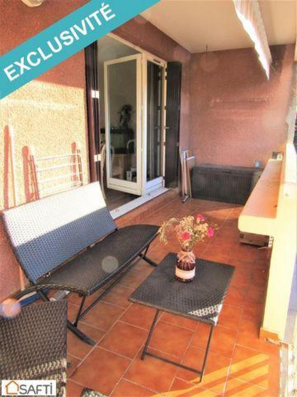Picture of Apartment For Sale in Aubagne, Provence-Alpes-Cote d'Azur, France