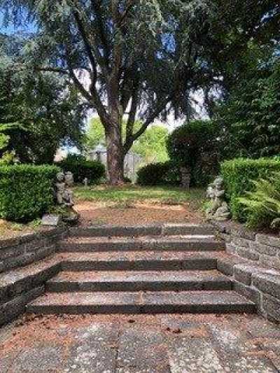 Home For Sale in Guerlesquin, France