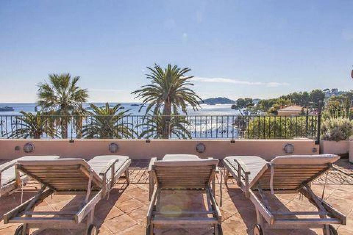 Picture of Condo For Sale in Beaulieu-sur-mer, Cote d'Azur, France