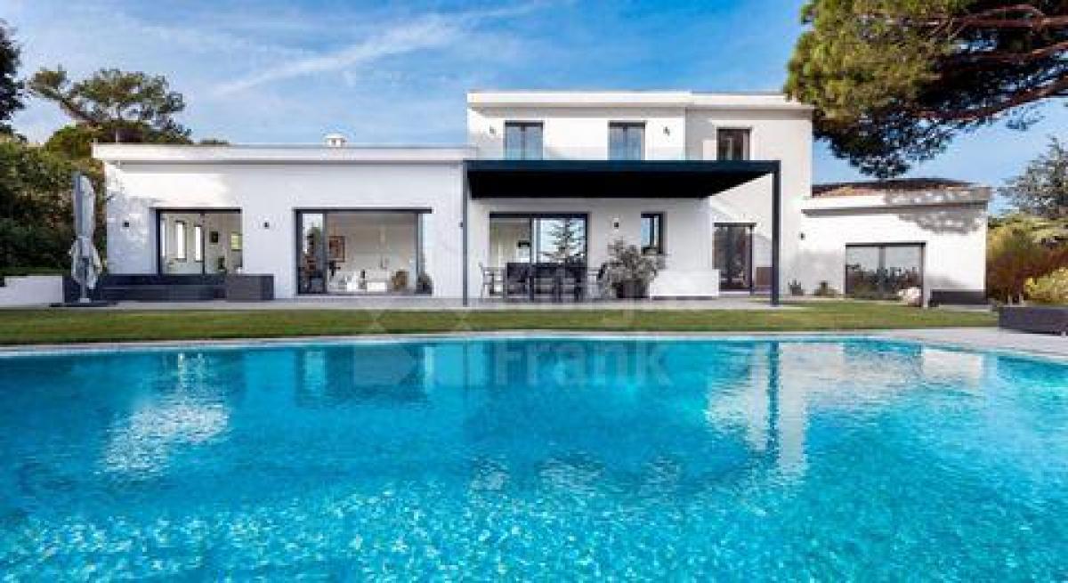 Picture of Home For Sale in Cannes, Cote d'Azur, France