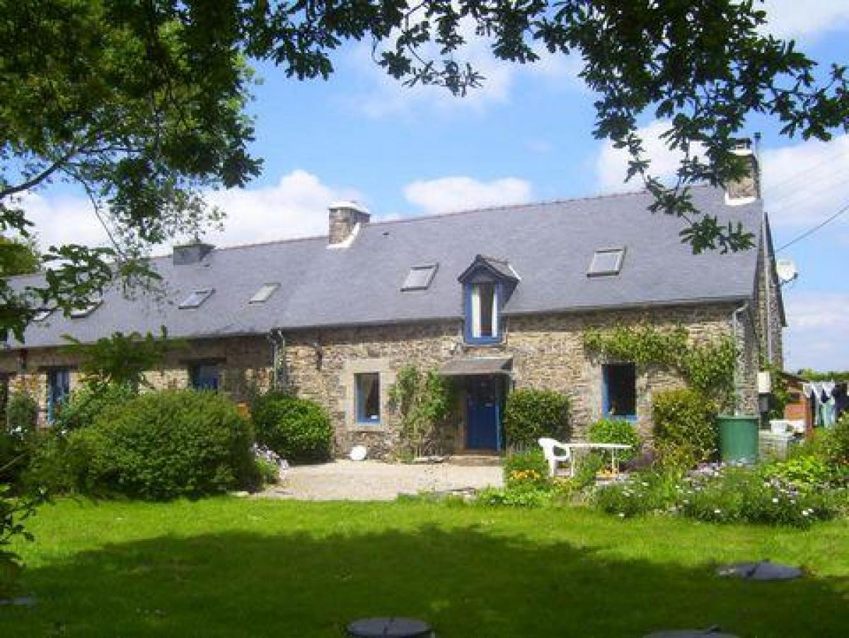 Picture of Home For Sale in Corlay, Bretagne, France