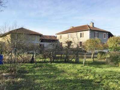Farm For Sale in Seissan, France