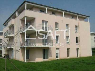 Apartment For Sale in Sens, France