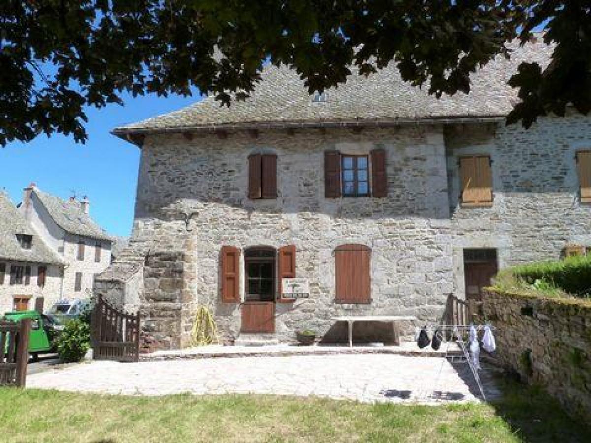 Picture of Home For Sale in Montsalvy, Auvergne, France