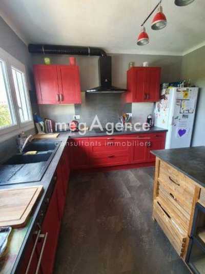 Home For Sale in Lisle, France