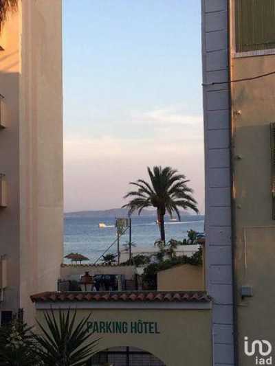 Office For Sale in Le Lavandou, France