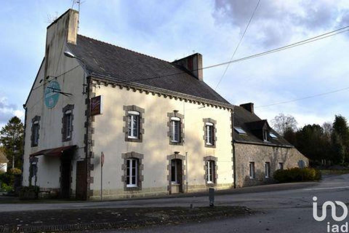 Picture of Industrial For Sale in Leuhan, Bretagne, France