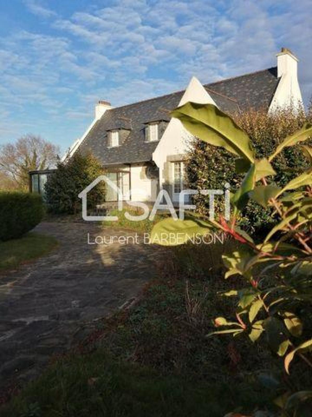 Picture of Home For Sale in Morlaix, Bretagne, France