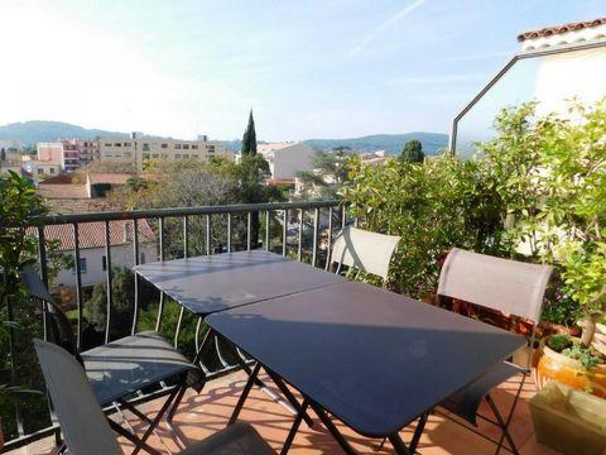 Picture of Apartment For Sale in Draguignan, Provence-Alpes-Cote d'Azur, France