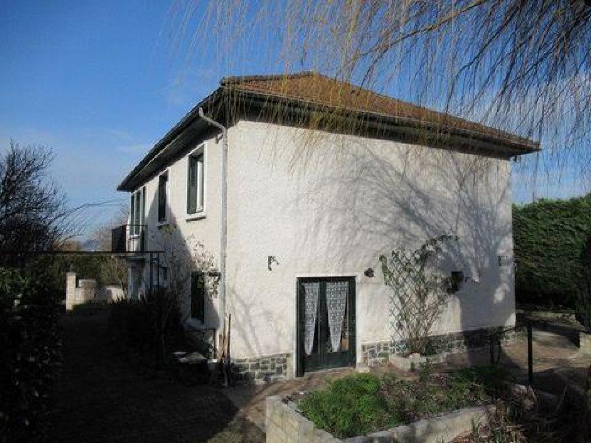 Picture of Home For Sale in Vichy, Auvergne, France